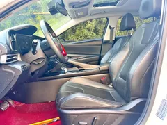 2021 Hyundai Elantra 1.5L CVT LUX Premium, белый — фото 9