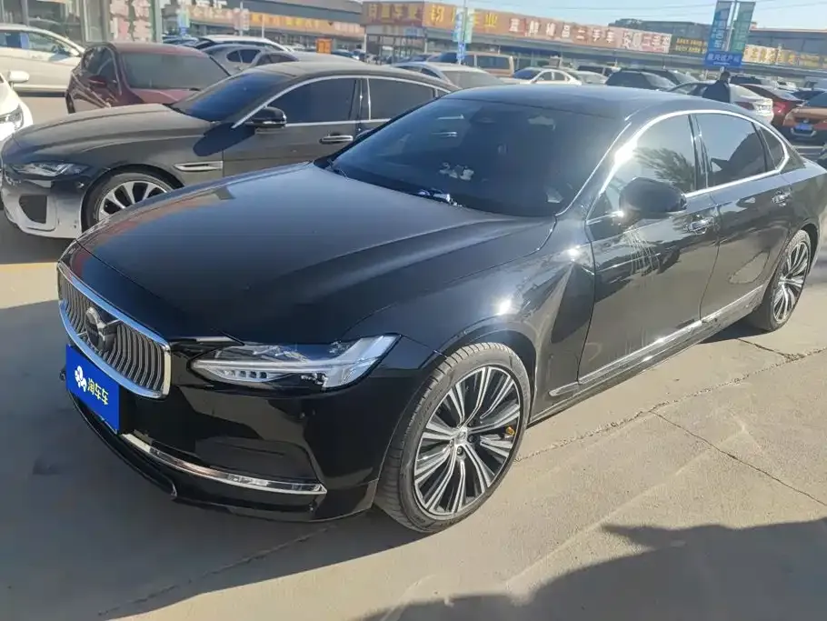 2023 Volvo S90