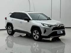 2022 Toyota RAV4 2.0L CVT 2WD Fashion, белый — фото 2