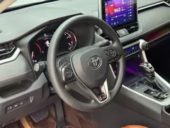 2022 Toyota RAV4 2.0L CVT 2WD Fashion, белый — фото 7
