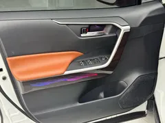 2022 Toyota RAV4 2.0L CVT 2WD Fashion, белый — фото 8