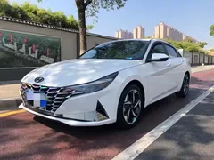 2021 Hyundai Elantra 1.5L CVT Leading GLS, белый — фото 1