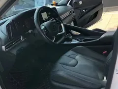2021 Hyundai Elantra 1.5L CVT Leading GLS, белый — фото 4