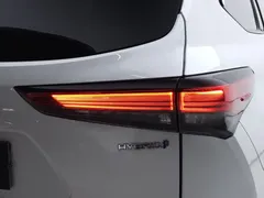 2021 Toyota Crown Kluger 2.5L HEV 4WD Premium, белый — фото 22