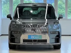 2024 Zeekr 009 6-Seat Executive 4WD 108kWh — фото 2