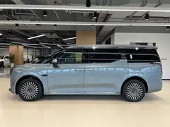 2024 Zeekr 009 6-Seat Executive 4WD 108kWh — фото 3