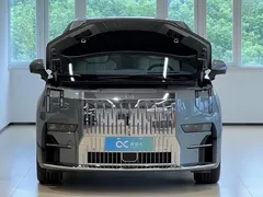 2024 Zeekr 009 6-Seat Executive 4WD 108kWh — фото 15