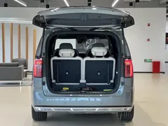 2024 Zeekr 009 6-Seat Executive 4WD 108kWh — фото 16