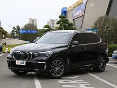 2023 BMW X5 30Li Premium M Sport Package, чёрный — фото 1