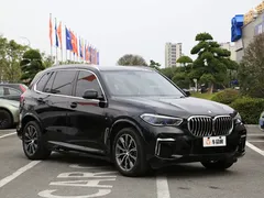 2023 BMW X5 30Li Premium M Sport Package, чёрный — фото 3