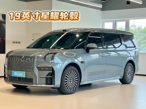 2024 Zeekr 009 7 seats 108kWh