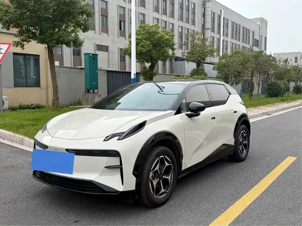 2025 Zeekr X 5-seat RWD