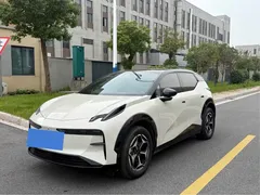 2025 Zeekr X 5-seat RWD, белый — фото 1