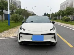 2025 Zeekr X 5-seat RWD, белый — фото 2