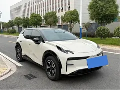 2025 Zeekr X 5-seat RWD, белый — фото 3
