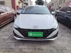 2022 Hyundai Elantra 1.5L CVT LUX Premium, белый — фото 3