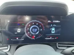 2022 Hyundai Elantra 1.5L CVT LUX Premium, белый — фото 12