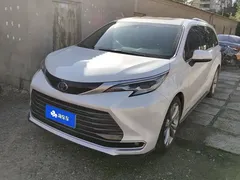 2021 Toyota Sienna 2.5L Hybrid Ultimate, белый — фото 1