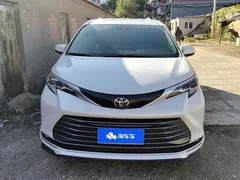 2021 Toyota Sienna 2.5L Hybrid Ultimate, белый — фото 2