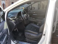 2021 Toyota Sienna 2.5L Hybrid Ultimate, белый — фото 9