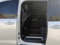 2021 Toyota Sienna 2.5L Hybrid Ultimate, белый — фото 11