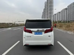 2021 Toyota Alphard Hybrid 2.5L Premium, белый — фото 3
