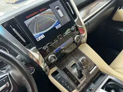 2021 Toyota Alphard Hybrid 2.5L Premium, белый — фото 9
