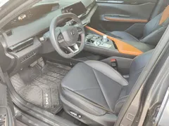 2023 Changan UNI-V iDD PHEV 1.5T 113km — фото 9