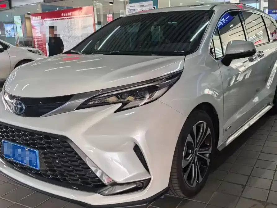 2023 Toyota Granvia 2.5L Hybrid Flagship VIP