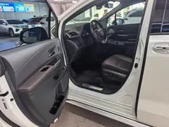 2023 Toyota Granvia 2.5L Hybrid Flagship VIP, белый — фото 5