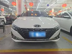 2021 Hyundai Elantra 1.5L CVT TOP Flagship, белый — фото 3