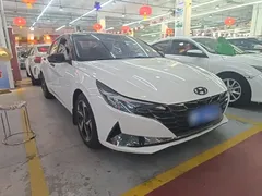2021 Hyundai Elantra 1.5L CVT TOP Flagship, белый — фото 4