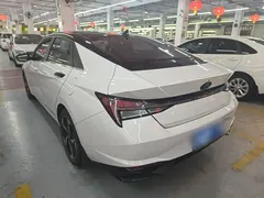2021 Hyundai Elantra 1.5L CVT TOP Flagship, белый — фото 5