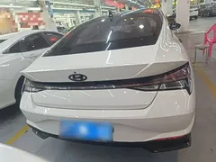 2021 Hyundai Elantra 1.5L CVT TOP Flagship, белый — фото 6