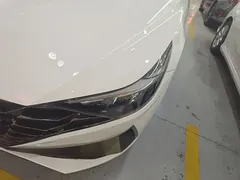 2021 Hyundai Elantra 1.5L CVT TOP Flagship, белый — фото 24