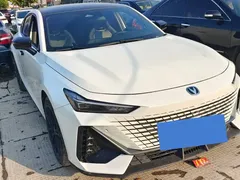 2023 Changan UNI-V 1.5T Premium, белый — фото 3