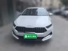 2021 Kia Cerato 1.5L CVT Fashion, белый — фото 2