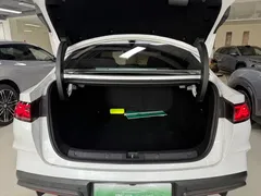 2025 BYD Qin L PHEV Smart Driving 120km, белый — фото 8