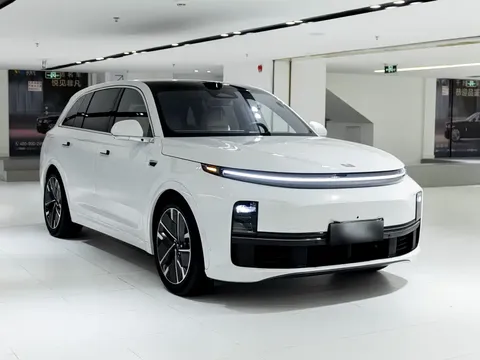 2025 Li Auto L7
