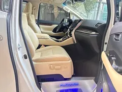 2021 Toyota Alphard Hybrid 2.5L Luxury, белый — фото 10