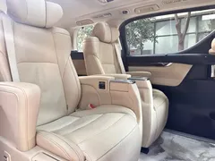 2021 Toyota Alphard Hybrid 2.5L Luxury, белый — фото 11