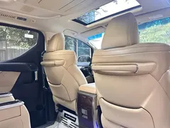 2021 Toyota Alphard Hybrid 2.5L Luxury, белый — фото 13