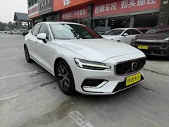 2024 Volvo S60 B4 Luxury, белый — фото 3