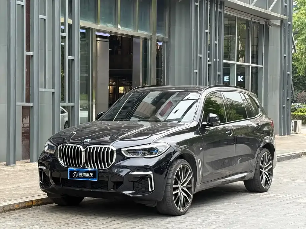 2022 BMW X5 40Li M Sport Package