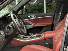 2022 BMW X5 40Li M Sport Package, чёрный — фото 9
