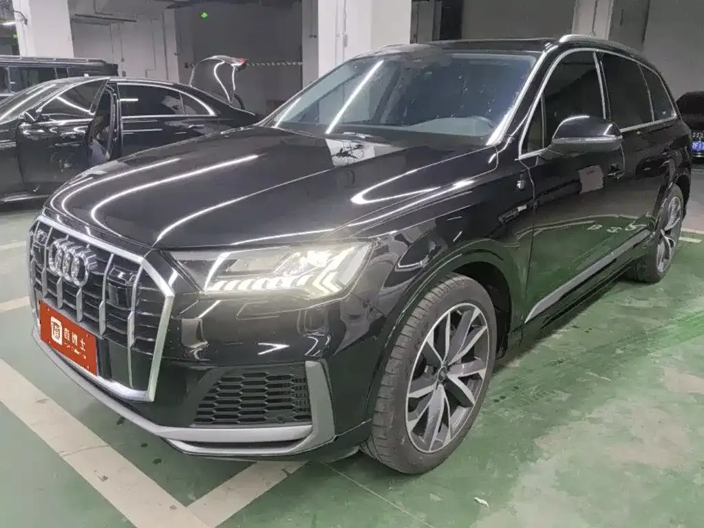 2021 Audi Q7 55 TFSI quattro S line Sport