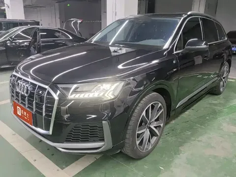 2021 Audi Q7 55 TFSI quattro S line Sport