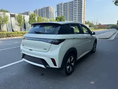 2025 BYD Dolphin 420km Freedom, белый — фото 9