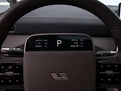 2024 Li Auto MEGA Ultra, белый — фото 6