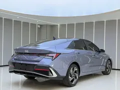2023 Hyundai Elantra 1.5L CVT TOP Flagship — фото 19